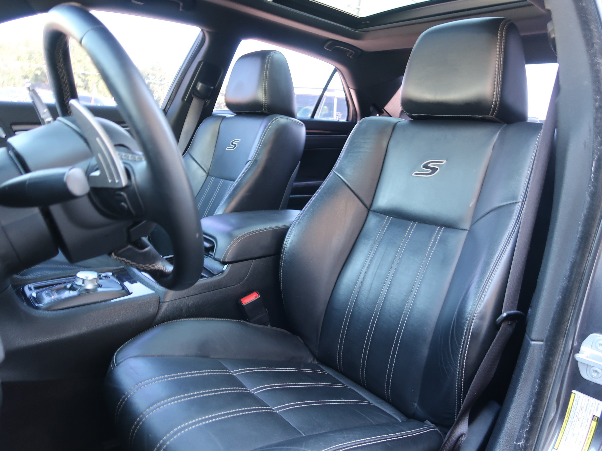 Used 2017 Chrysler 300 S w/ 300S Premium Group AWD/4WD image 12