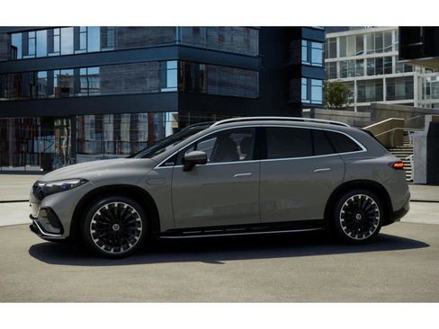 New 2026 Mercedes-Benz EQS 550 4MATIC SUV image 35