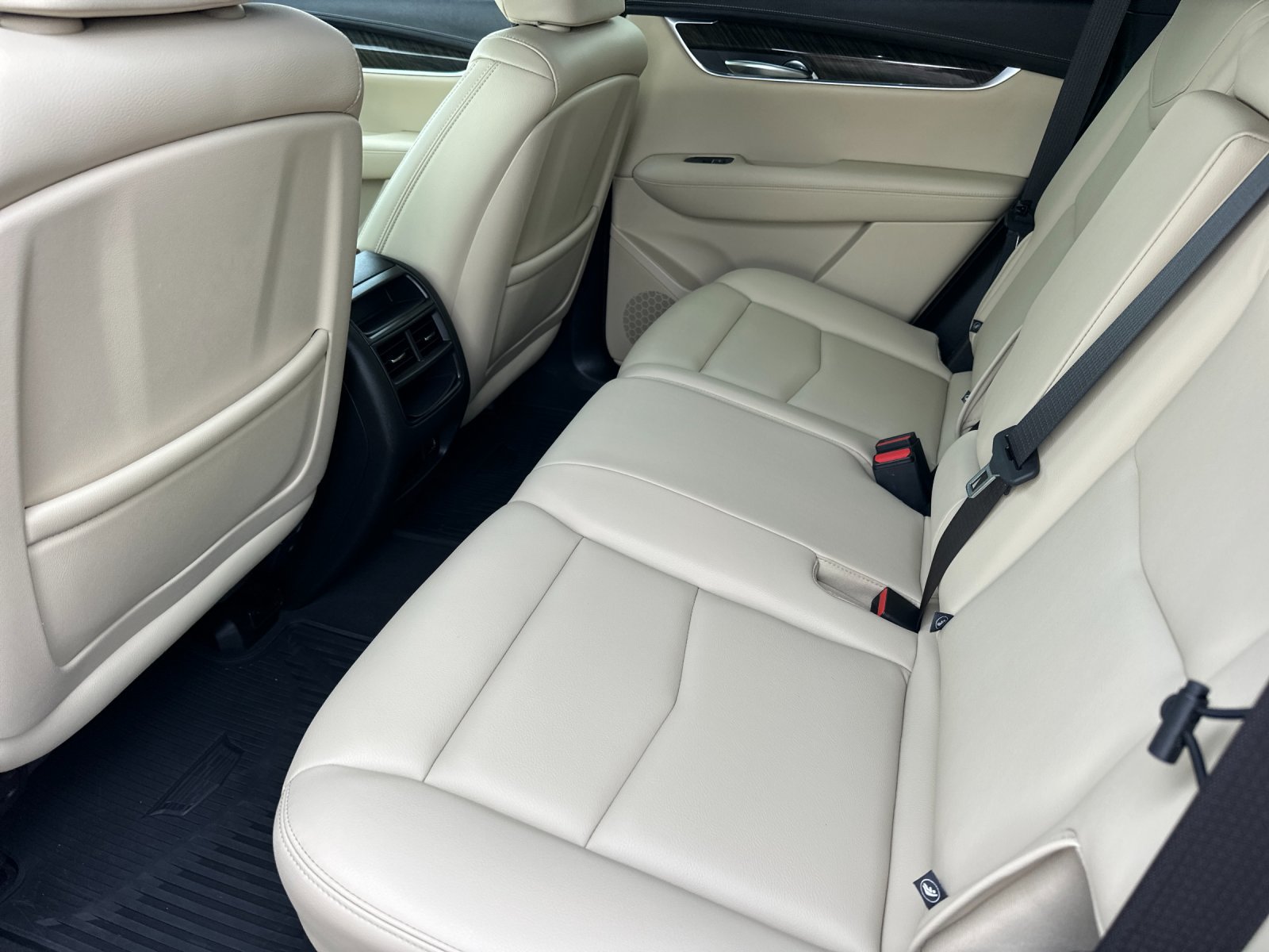 Used 2019 Cadillac XT5 AWD image 11
