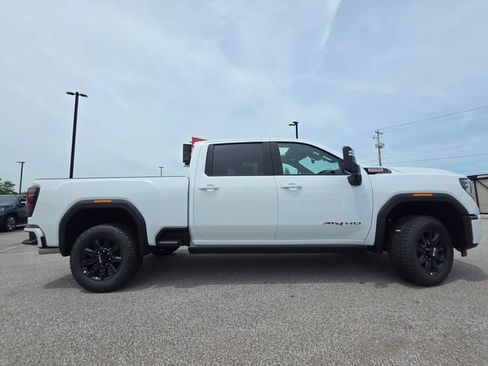 New 2026 GMC Sierra 2500 AT4 w/ AT4 Premium Plus Package AWD/4WD image 18