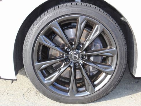 Certified 2025 Lexus IS 300 F Sport image 4