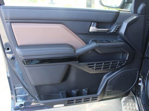 New 2026 Toyota 4Runner Limited AWD/4WD image 21