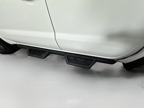 Used 2022 Nissan Frontier PRO-4X w/ Pro-4X Premium Package image 35