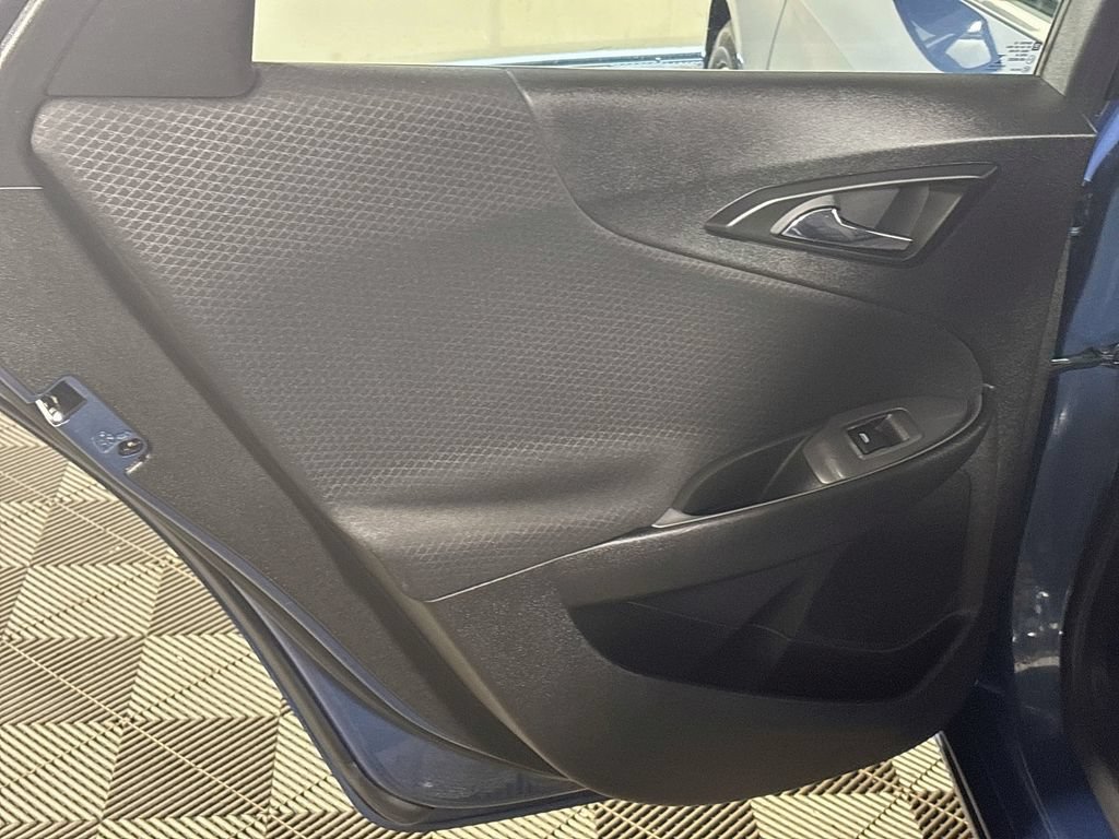Used 2025 Chevrolet Malibu LT FWD image 18