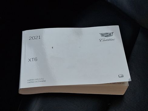 Used 2021 Cadillac XT6 Premium Luxury w/ LPO, Floor Liner Package image 29