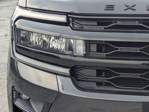 Used 2022 Ford Expedition Limited AWD/4WD image 10