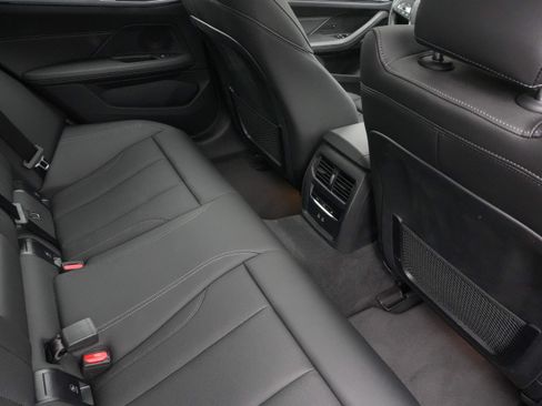 Used 2023 BMW i4 eDrive40 RWD image 37