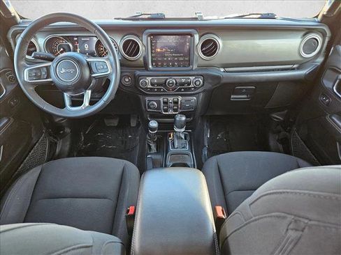 Used 2023 Jeep Gladiator Overland image 17