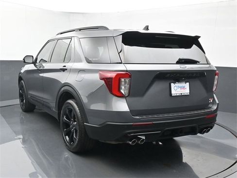 Used 2023 Ford Explorer ST w/ Equipment Group 401A image 3