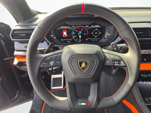 Used 2025 Lamborghini Urus SE AWD/4WD image 14