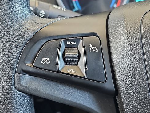 Used 2015 Chevrolet Cruze LT image 16