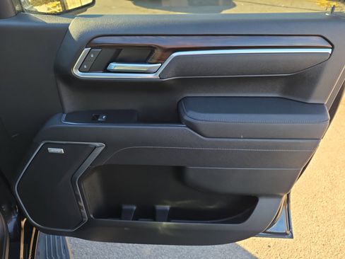 Used 2025 GMC Sierra 1500 SLT w/ SLT Premium Package image 31