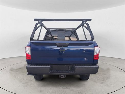 Used 2017 Nissan Titan PRO-4X image 4