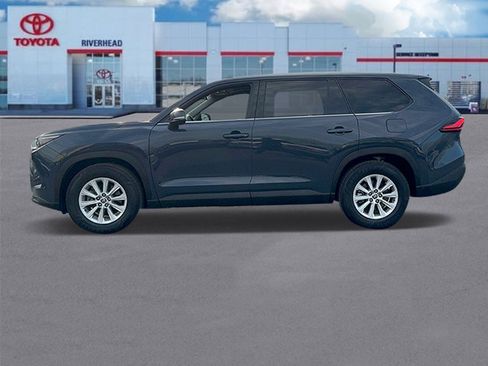 Certified 2024 Toyota Grand Highlander XLE image 4