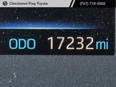 Used 2024 Toyota Corolla SE w/ SE Premium Package FWD image 14