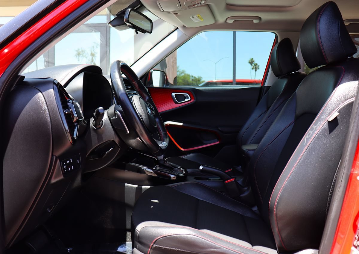 Used 2021 Kia Soul Turbo FWD image 38