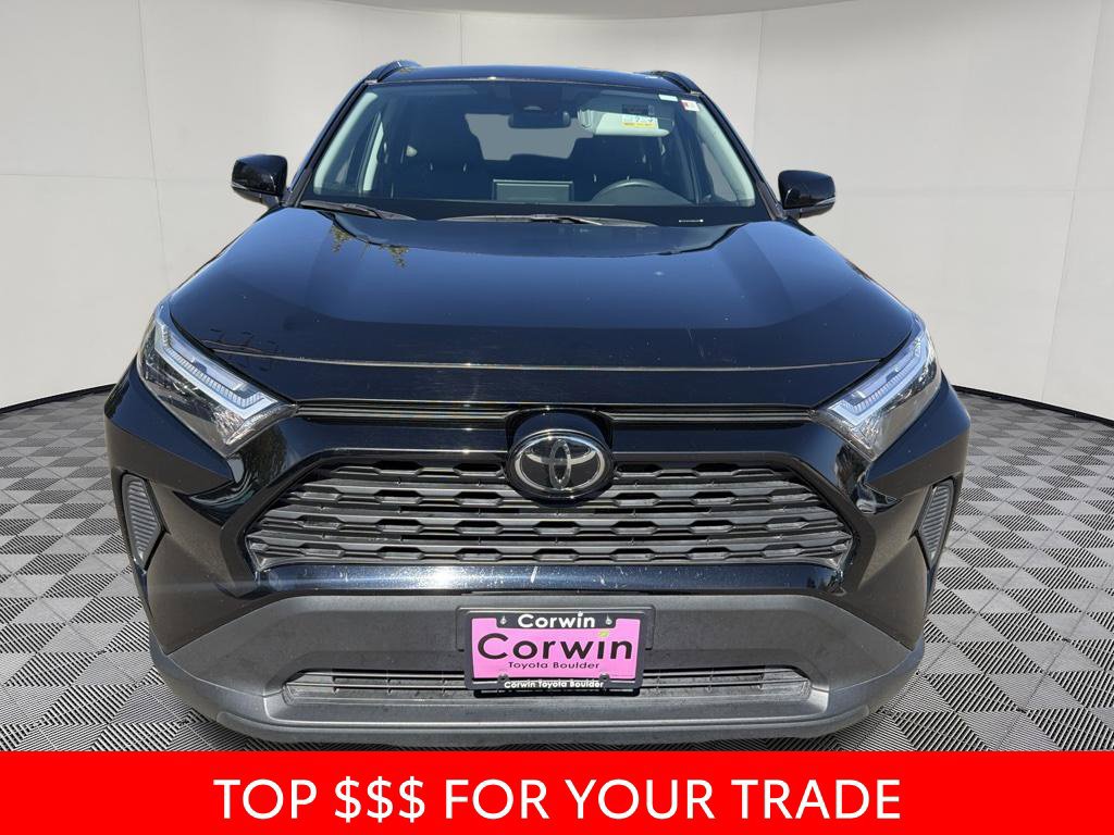 Used 2025 Toyota RAV4 XLE AWD/4WD image 2
