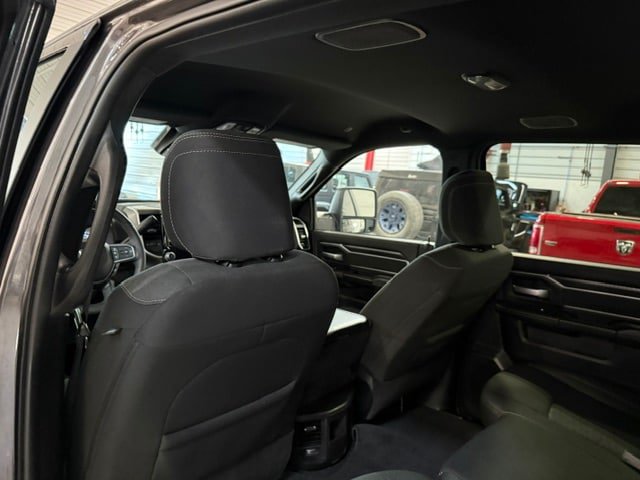 Used 2025 RAM 2500 Big Horn AWD/4WD image 31