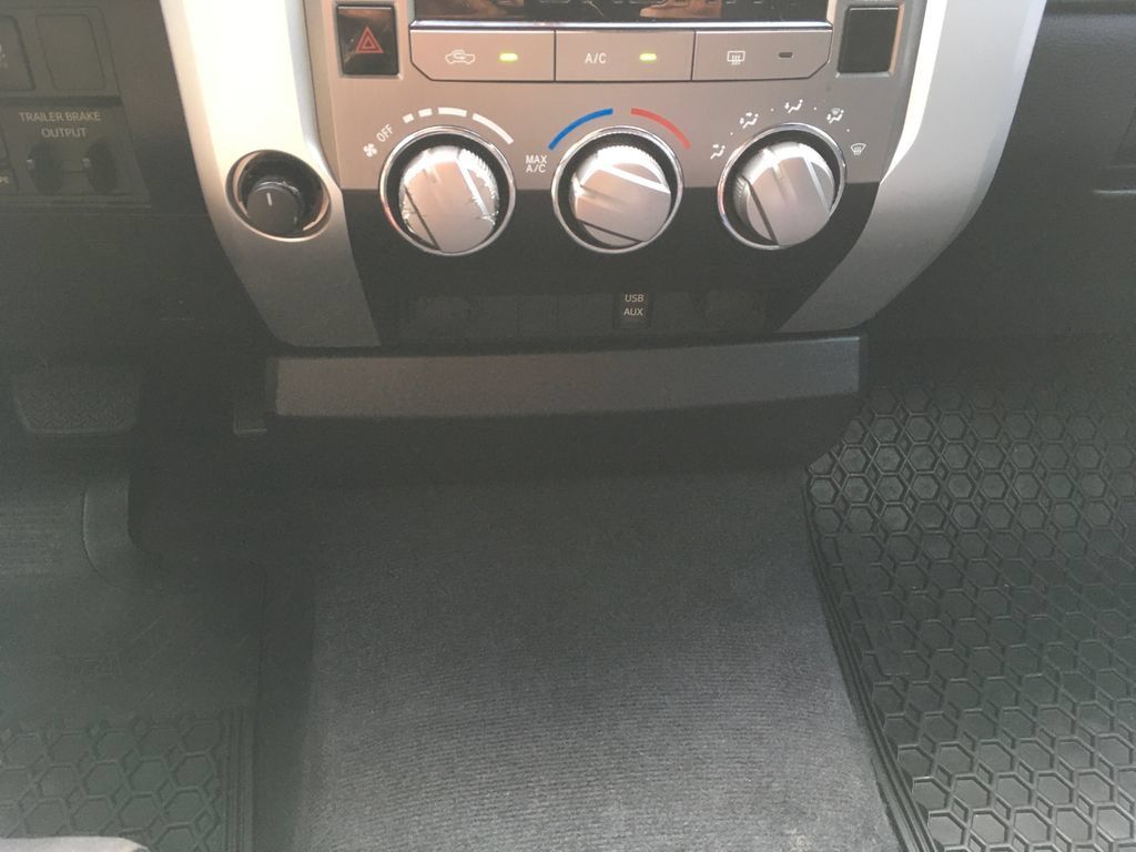 Used 2016 Toyota Tundra SR5 AWD/4WD image 19