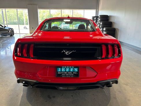 Used 2022 Ford Mustang Coupe RWD image 6