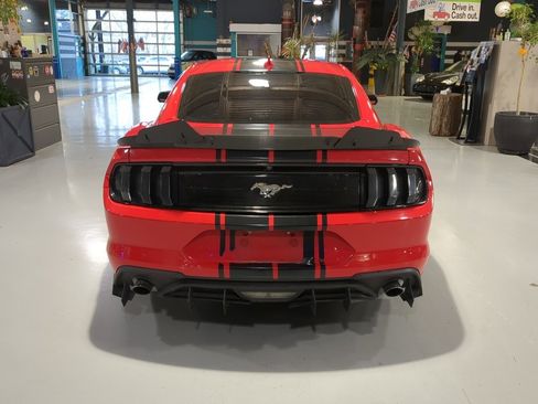 Used 2021 Ford Mustang Coupe image 9