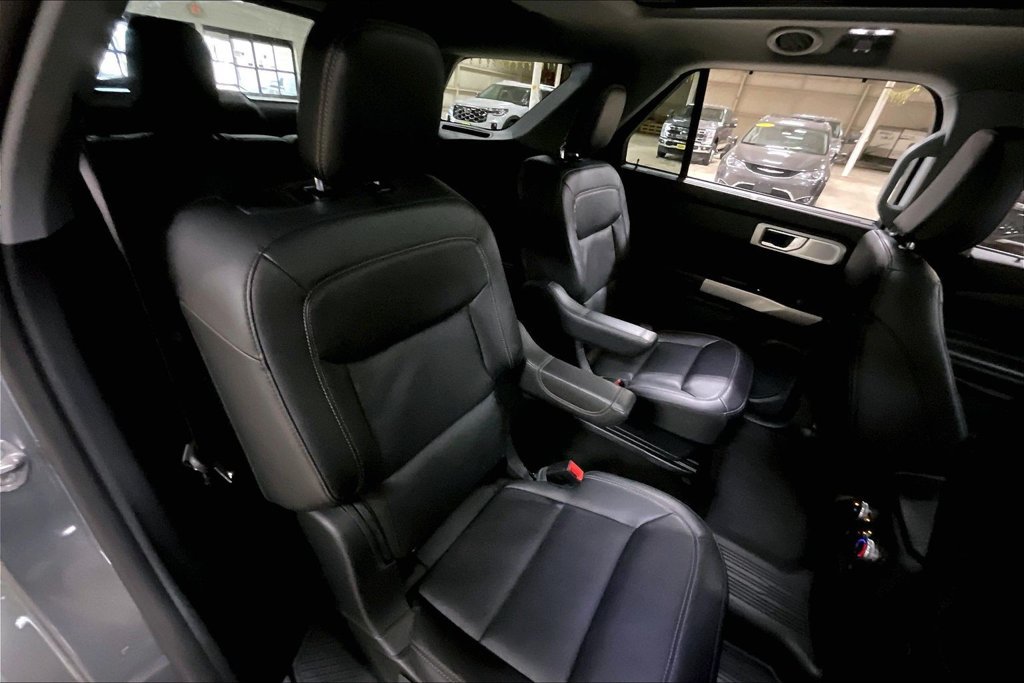 Certified 2023 Ford Explorer Limited w/ Limited Technology Package AWD/4WD image 26