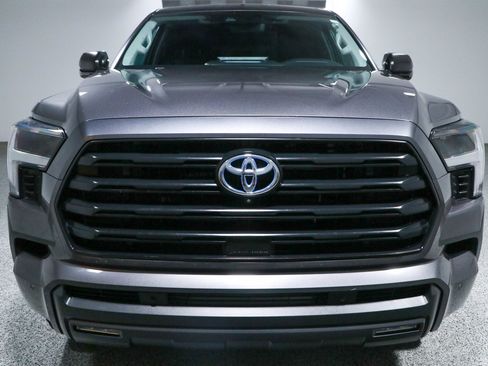 Used 2024 Toyota Sequoia SR5 w/ SR5 Premium Package AWD/4WD image 4