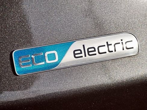 Used 2022 Kia Niro EX Premium image 10