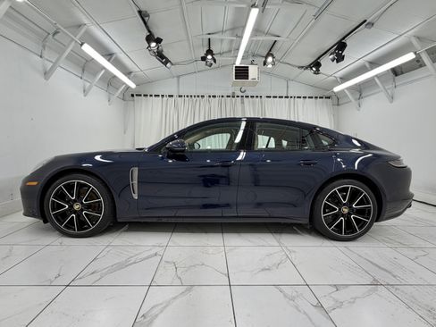 Certified 2023 Porsche Panamera 4 Platinum Edition image 2