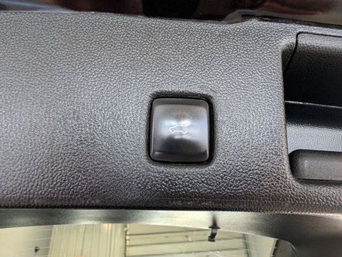 Certified 2024 Ford Escape Platinum AWD/4WD image 32