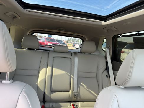 Used 2025 Nissan Rogue SL w/ Tech Package FWD image 40