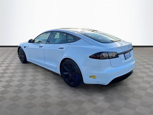 Used 2022 Tesla Model S image 5