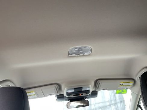 Used 2024 Subaru Crosstrek 2.0i Premium image 27