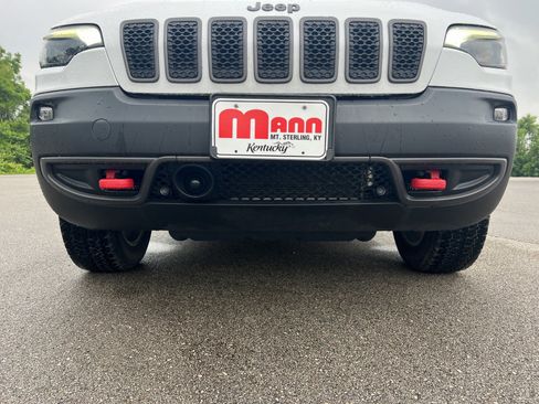 Used 2021 Jeep Cherokee Trailhawk image 10
