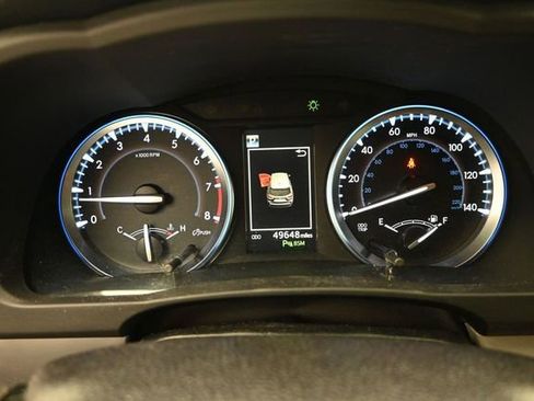 Used 2018 Toyota Highlander Limited AWD/4WD image 11