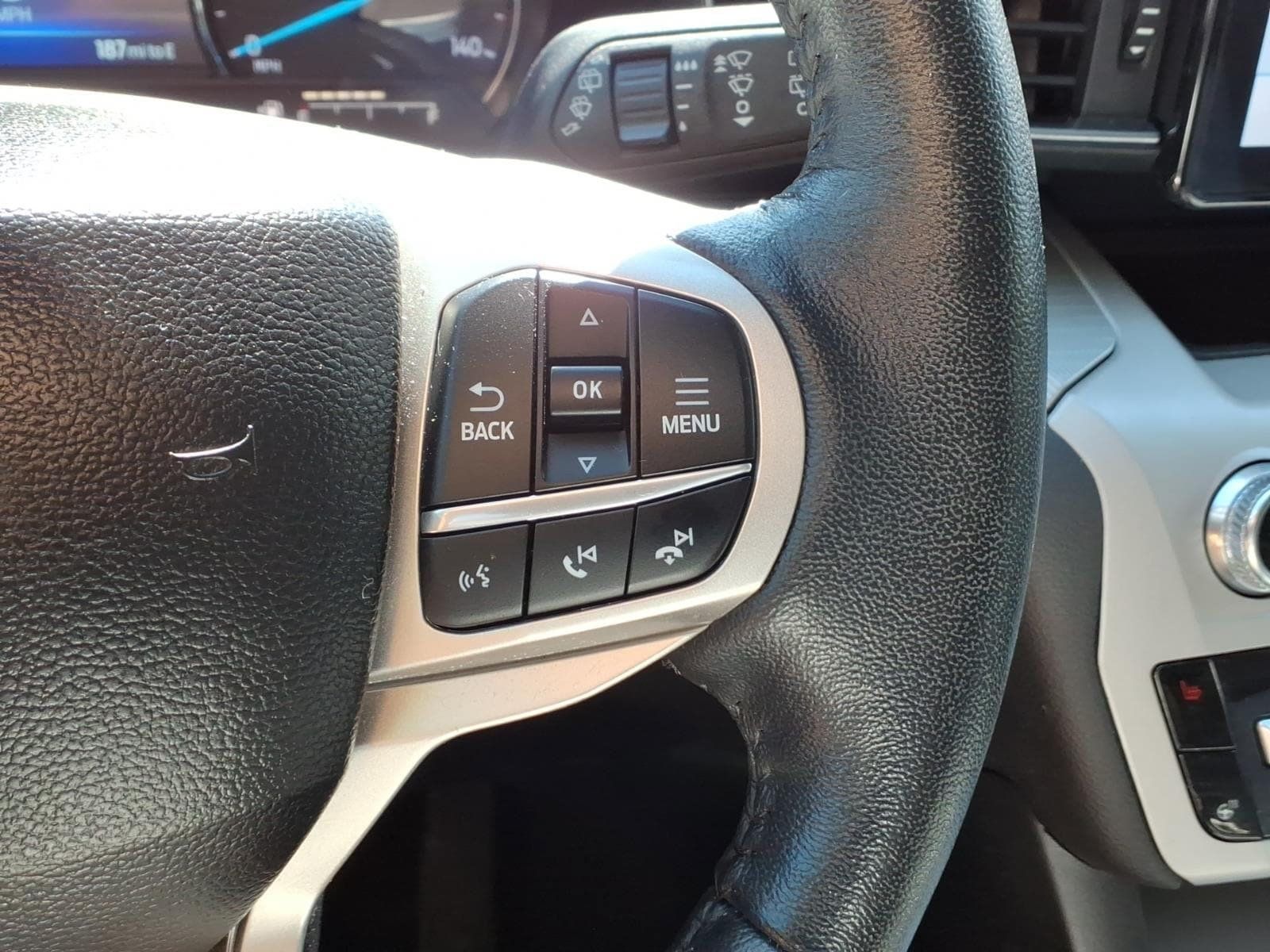 Certified 2023 Ford Explorer XLT w/ Equipment Group 202A AWD/4WD image 16