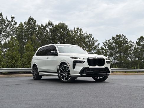 Used 2024 BMW X7 M60i w/ Executive Package AWD/4WD image 2
