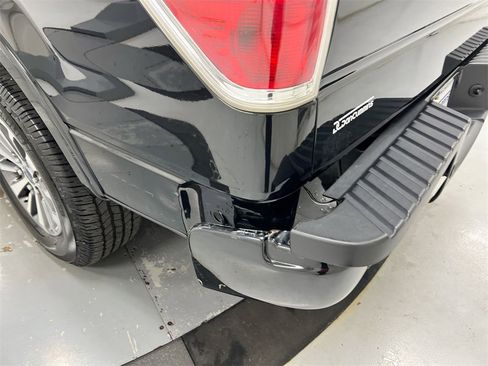 Used 2014 Ford F150 Limited image 29