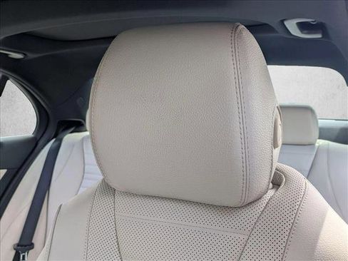 Used 2023 Mercedes-Benz E 350 4MATIC Sedan image 14