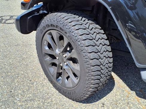 Used 2023 Jeep Gladiator Overland image 8