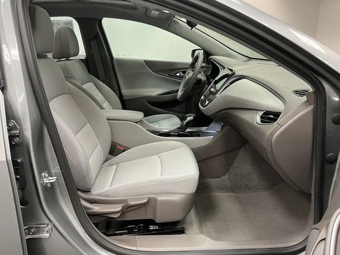 Used 2023 Chevrolet Malibu LT FWD image 31