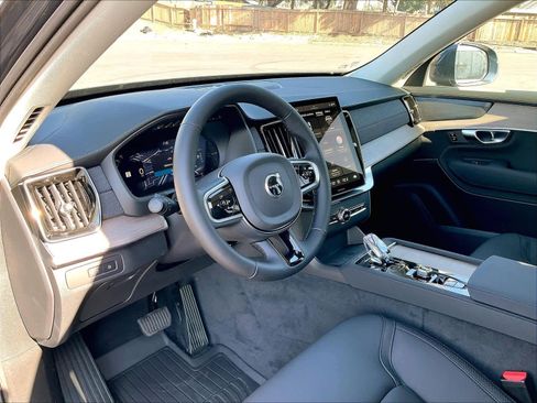 New 2026 Volvo XC90 T8 Plus w/ Protection Package Premier image 8