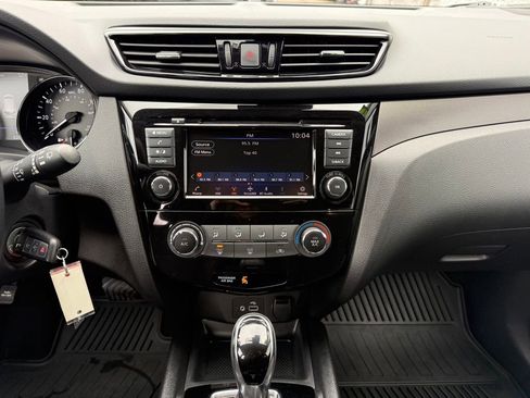 Certified 2022 Nissan Rogue Sport S image 20