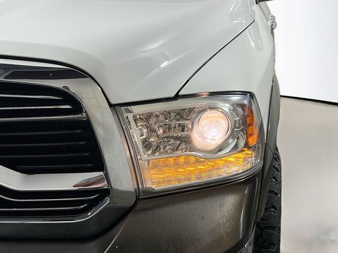 Used 2018 RAM 1500 Laramie Longhorn w/ Longhorn Southfork Package AWD/4WD image 11