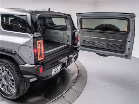 Used 2025 GMC Hummer EV 3X AWD/4WD image 38