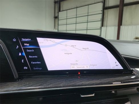 Used 2021 Cadillac Escalade ESV Premium Luxury w/ Performance Package image 30