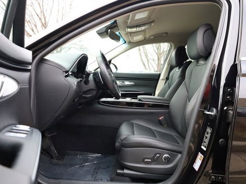 Used 2025 Genesis GV70 2.5T image 13