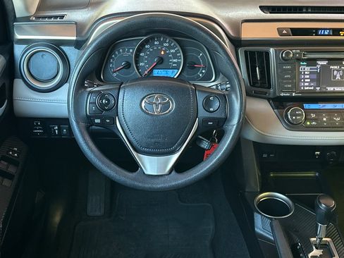 Used 2015 Toyota RAV4 XLE AWD/4WD image 18