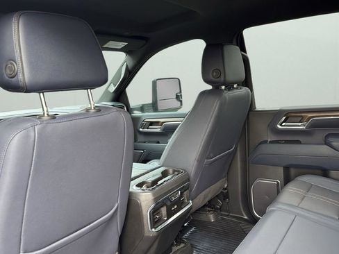 Used 2024 Chevrolet Silverado 3500 High Country w/ Technology Package image 29