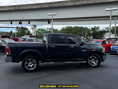 Used 2017 RAM 1500 Laramie w/ Convenience Group AWD/4WD image 6